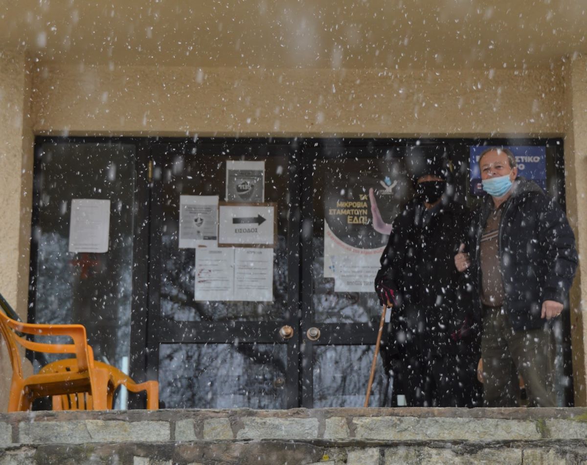 l3-livadi-elassonas-emvoliasmos.jpg Επιχείρηση εμβολιασσμού στήθηκε στο Λιβάδι Ολύμπου