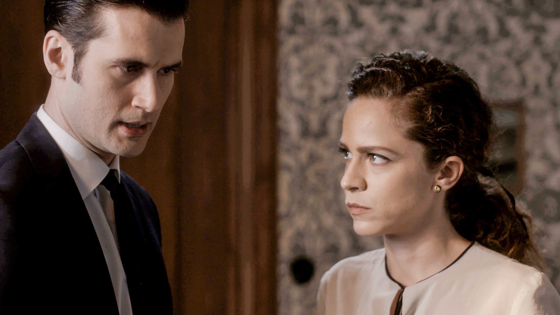 agriesmelisses.jpg Άγριες Μέλισσες