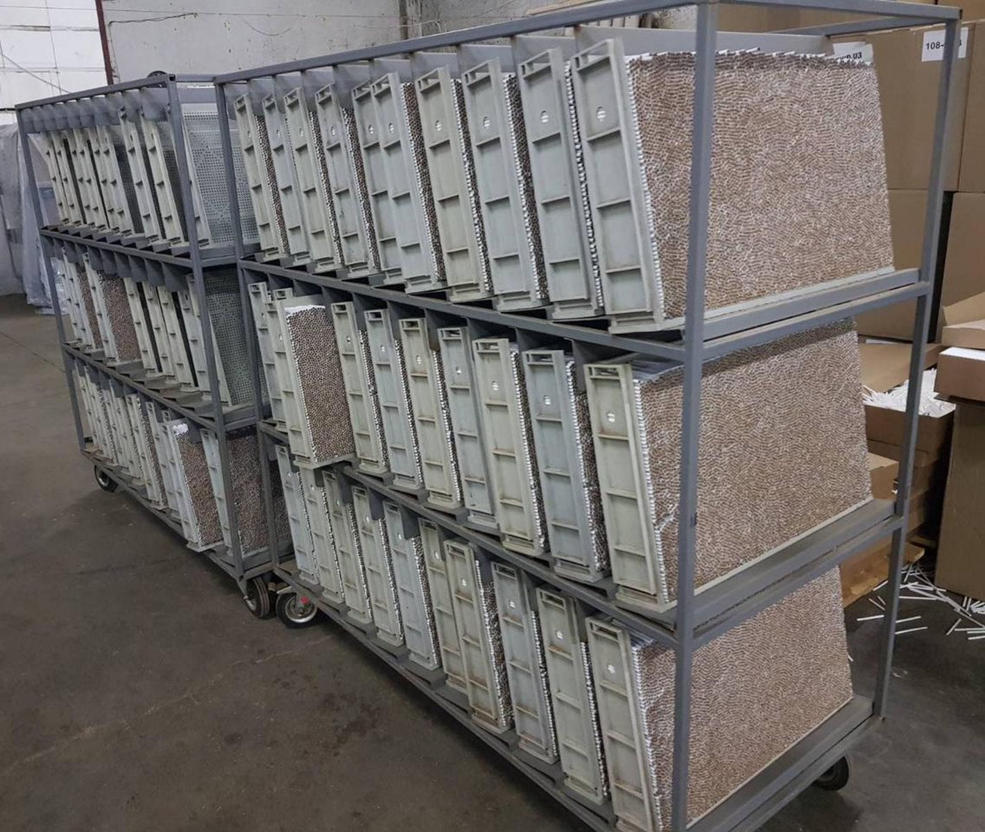 παράνομο εργοστάσιο τσιγάρων στο Αγρίνιο