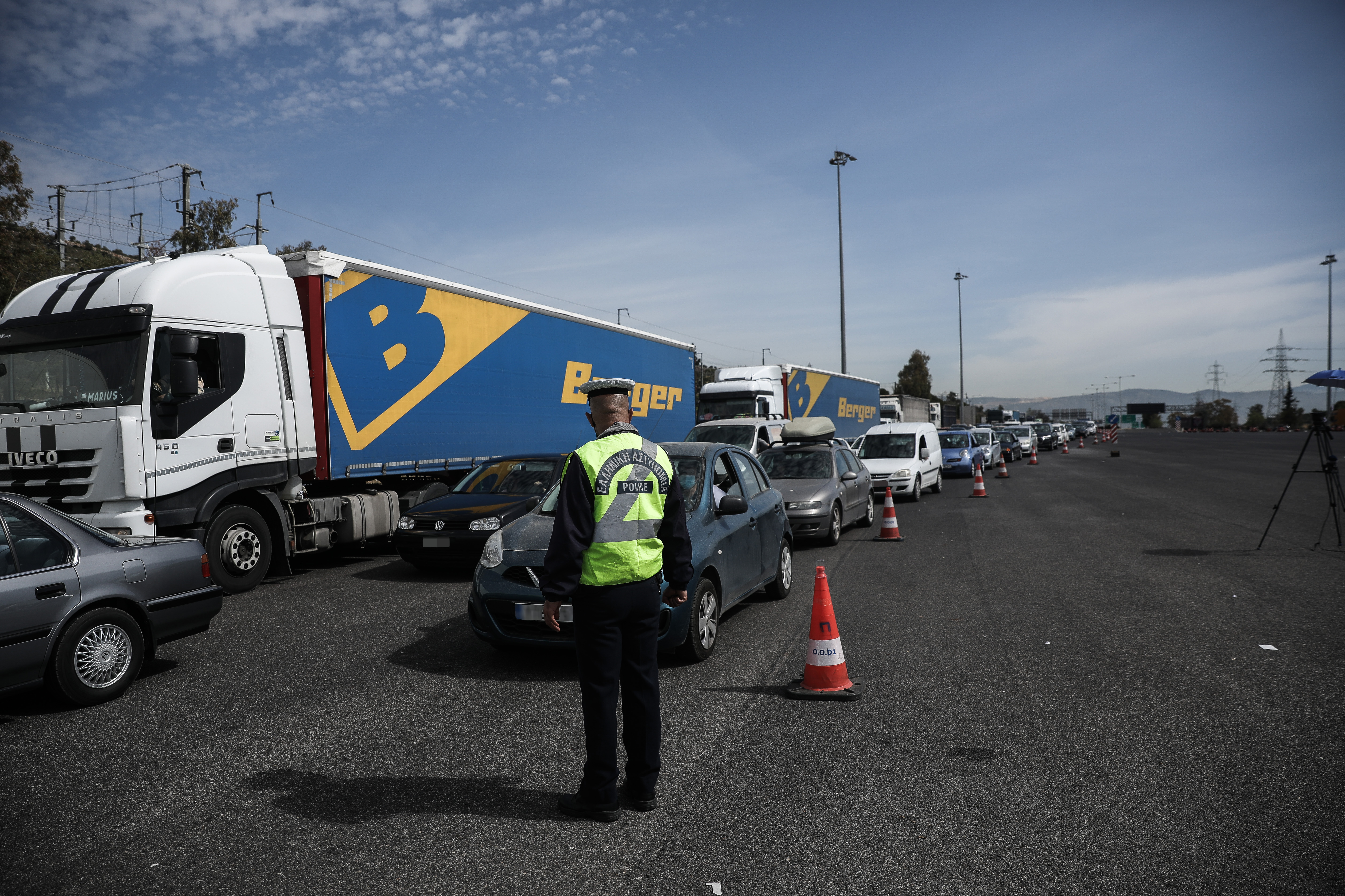5289554.jpg Έλεγχοι της Αστυνομίας σε διερχόμενους οδηγούς