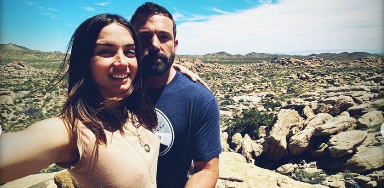 affleck-armas.jpg Άρμας με Άφλεκ