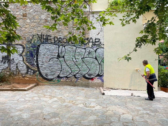 Η μεταμόρφωση της Πλάκας: Μεγάλη αντι-γκράφιτι επιχείρηση