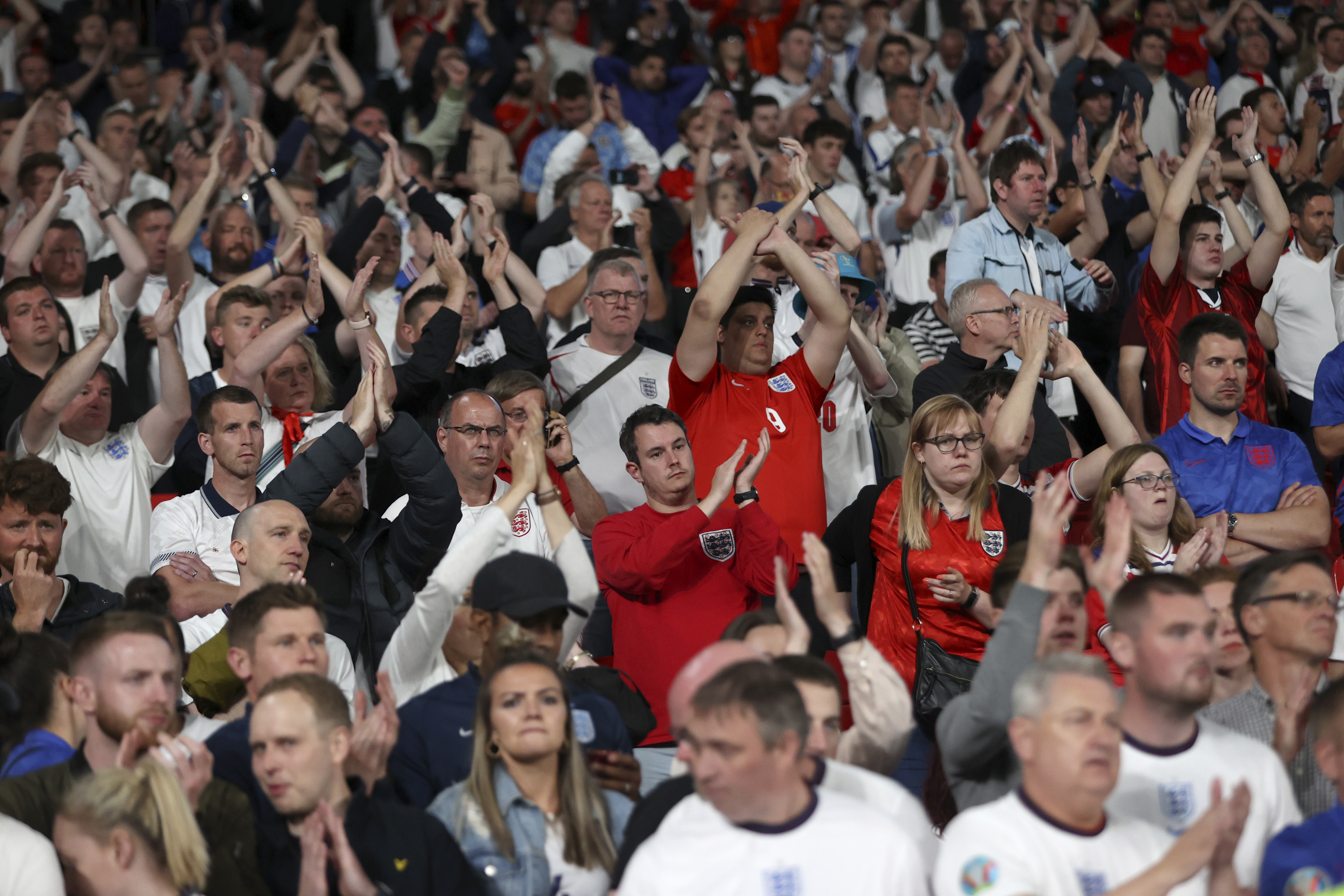 ap21192800499756.jpg ap21192800499756.jpg