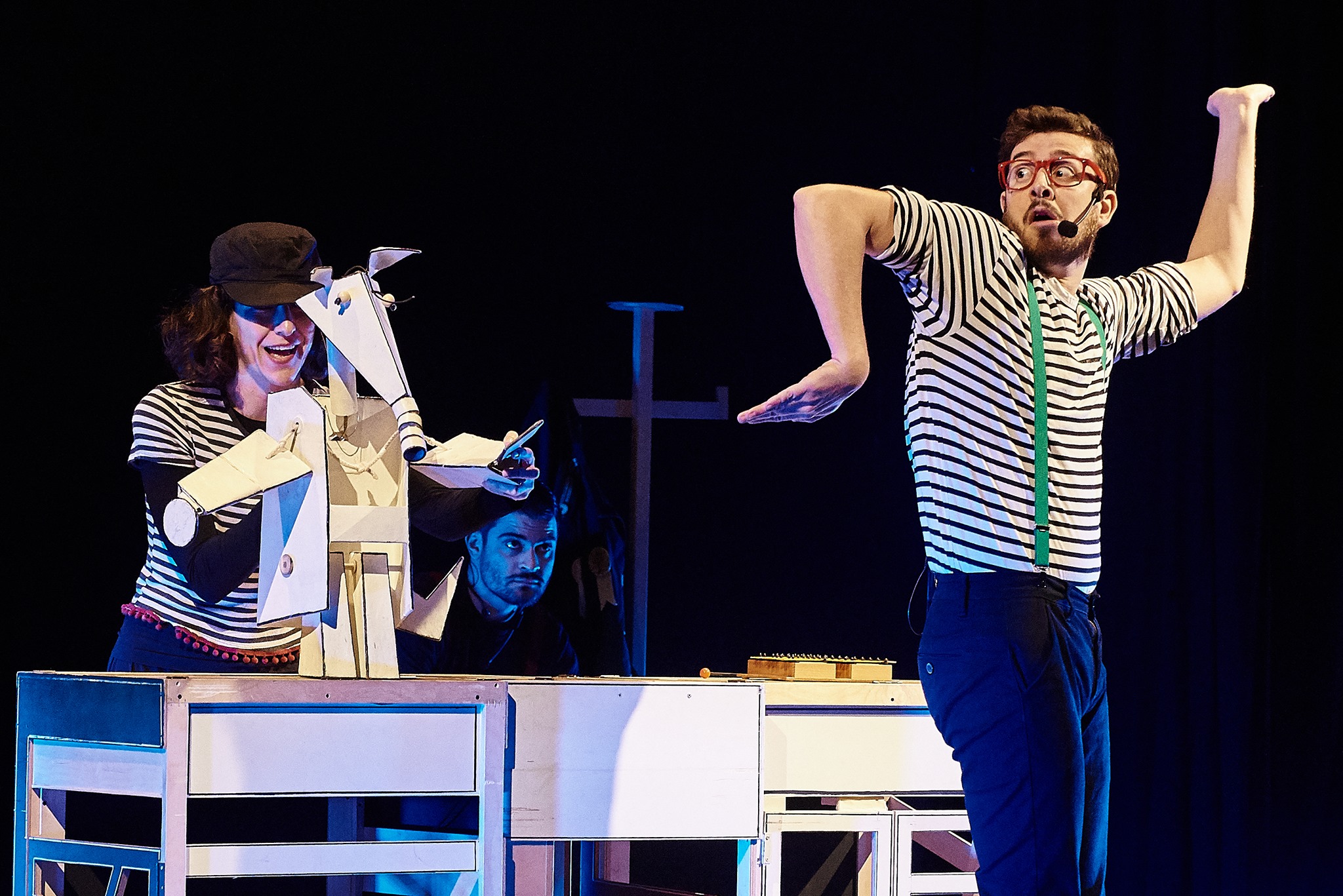 Μίλα και Σουτ, Ελλάδα