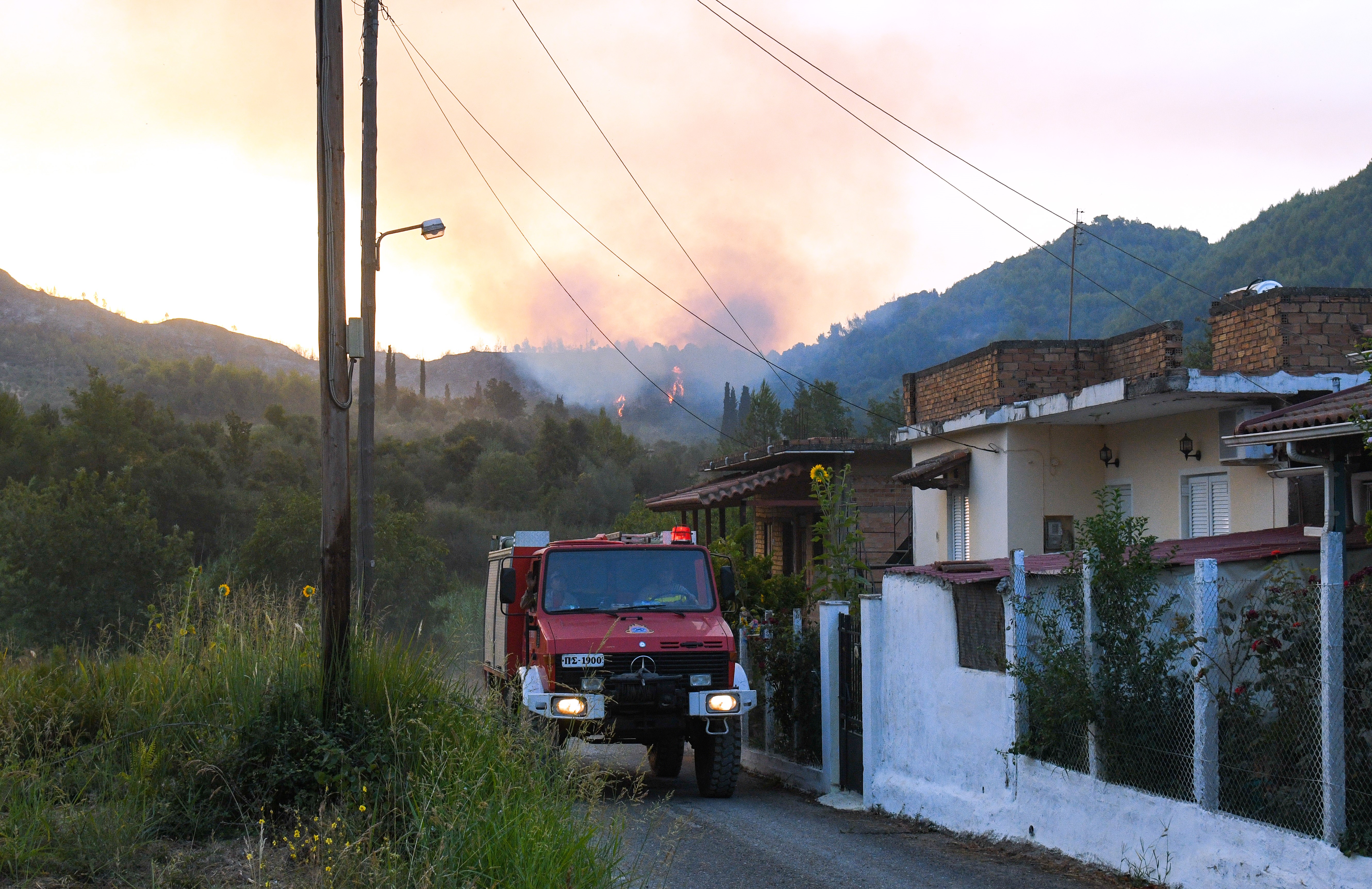 3232136.jpg 3232136.jpg