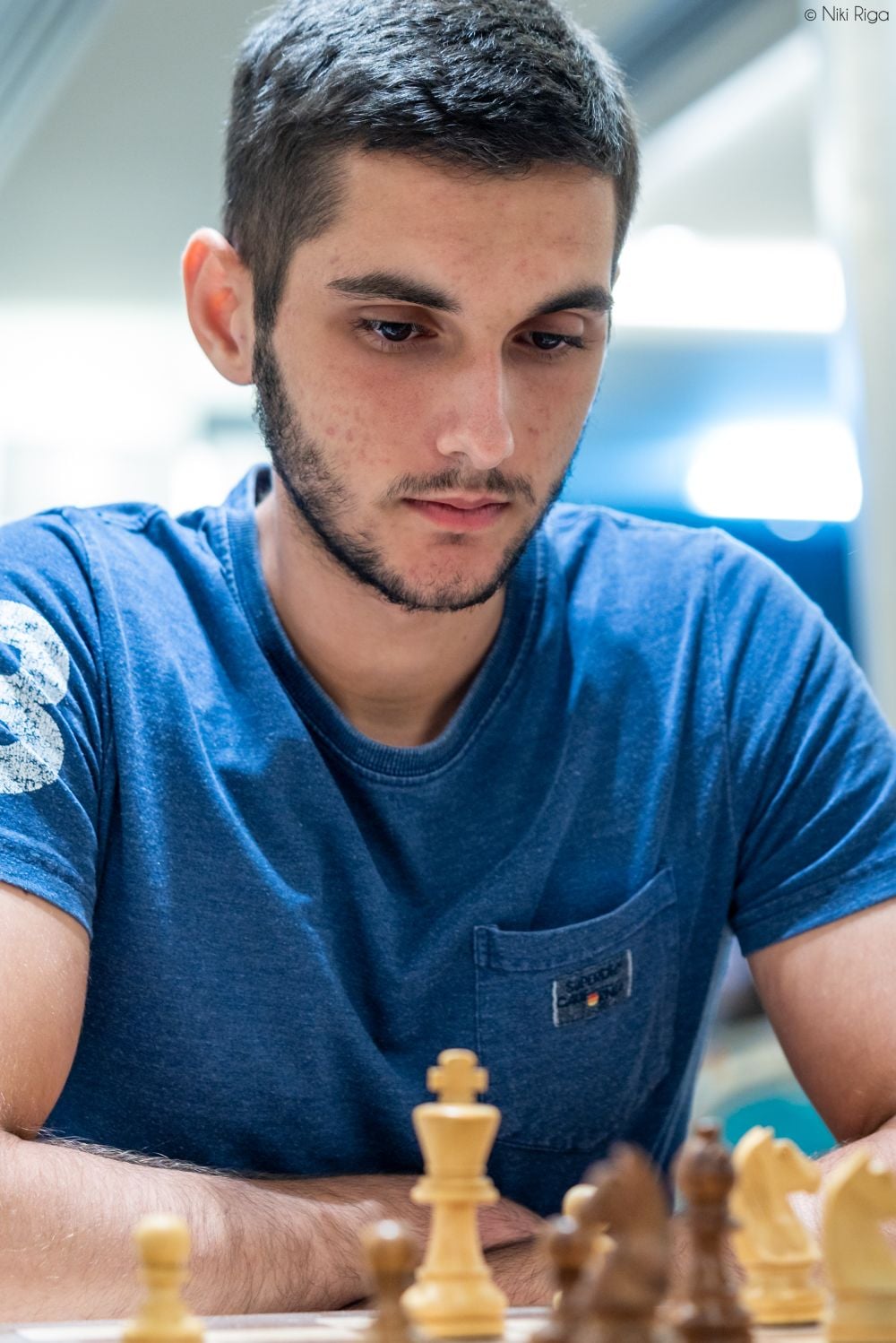 n_r04842.jpg n_r04842.jpg