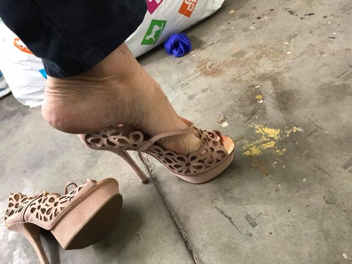 papoutsia.jpg papoutsia.jpg