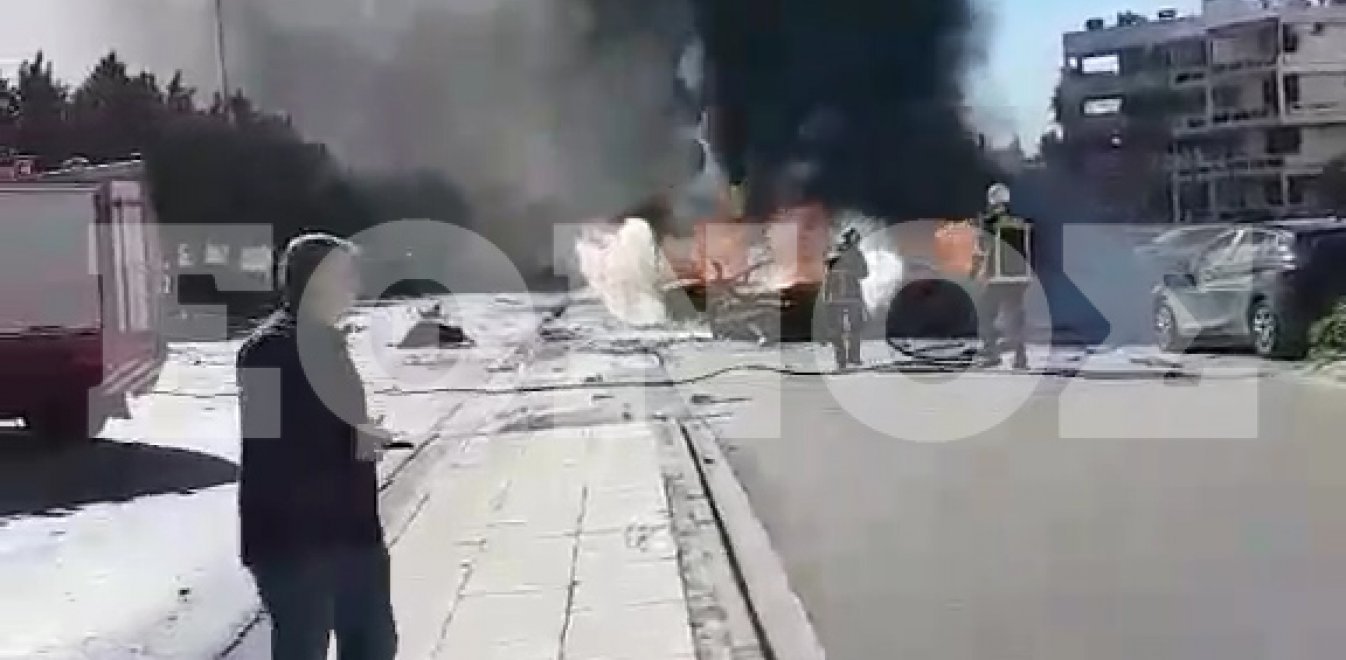 Έκρηξη στη Γλυφάδα: Αποκλειστικό βίντεο από το φλεγόμενο αυτοκίνητο του μαφιόζου