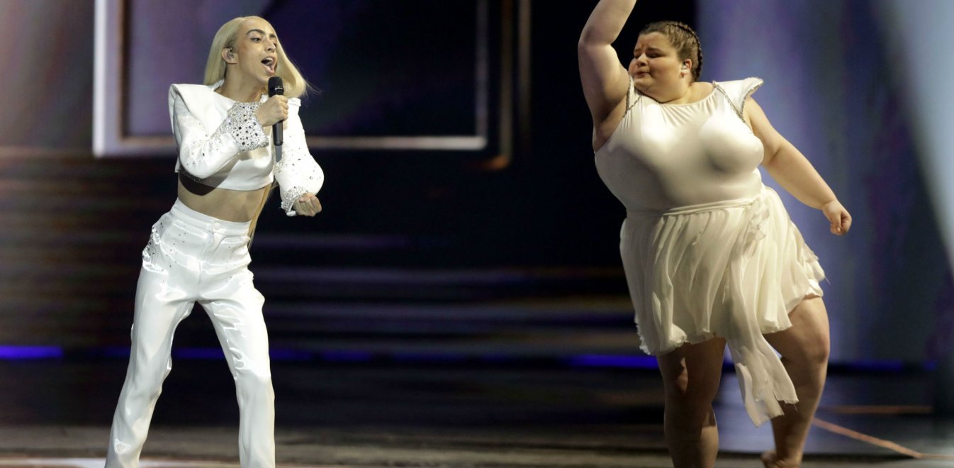 Eurovision 2019: Î ÎµÏÏÏÎ±ÏÎ®Ï Î¼ÏÎ±Î»Î±ÏÎ¯Î½Î± ÏÎ·Ï ÎÎ±Î»Î»Î¯Î±Ï ÏÎ¿Ï ÏÏÎ¬ÎµÎ¹ ÏÎ± ÏÏÎµÏÎµÏÏÏÏÎ± (vid)