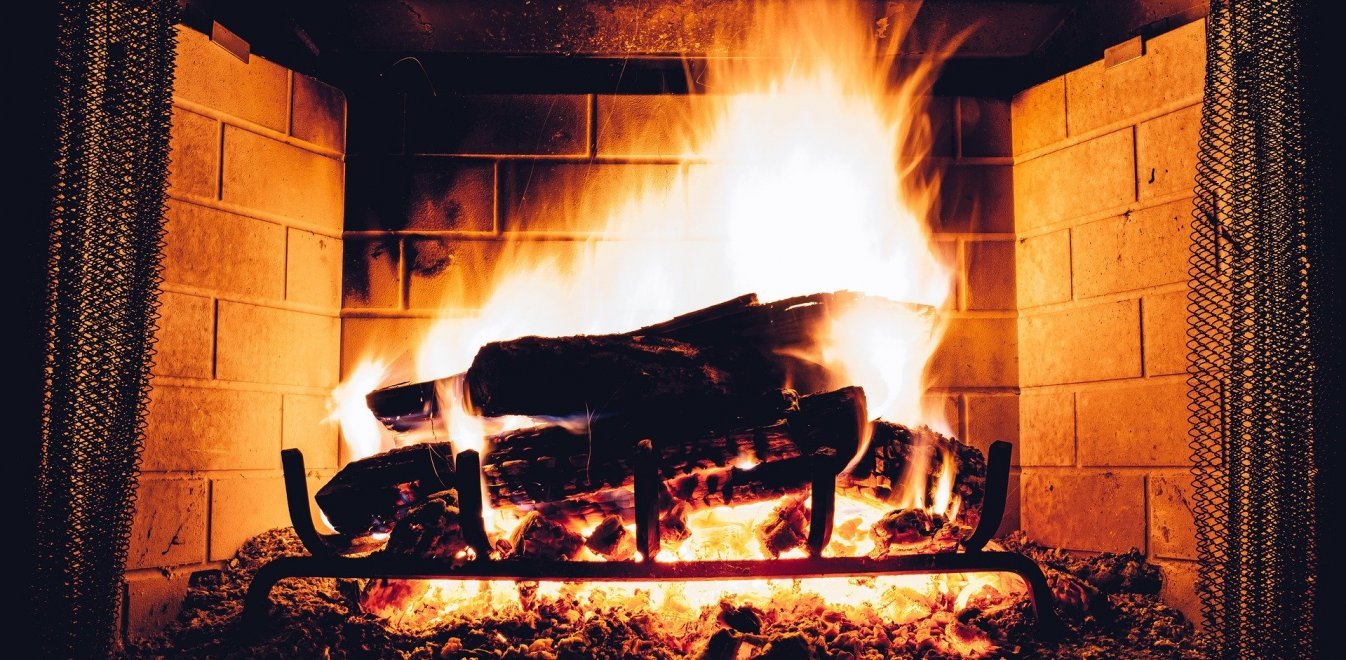 Ελληνική Αντικαρκινική Εταιρεία: Aκρως επικίνδυνα τα τζάκια - Τι προκαλούν