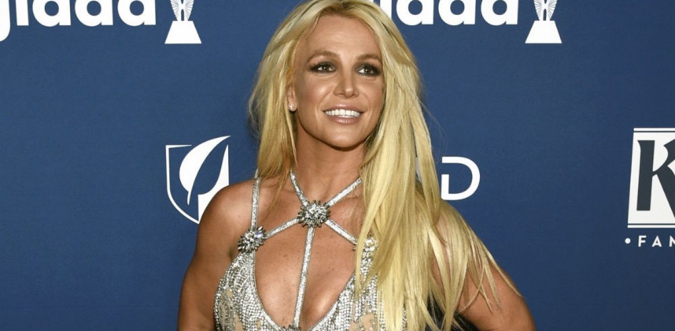 Britney Spears Sygklonizei Gia Thn Kakopoihsh Apo Ton Patera Ths H8ele Na Me Plhgwnei Na Exei Ton Elegxo E8nos