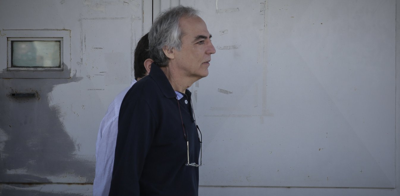 ÎÎ¿ÏÏÎ¿Î½ÏÎ¯Î½Î±Ï: ÎÏÎ¬Î½Î¸ÏÏÏÎ· Î· Î¼ÎµÏÎ±ÏÎµÎ¯ÏÎ¹ÏÎ® Î¼Î¿Ï - ÎÎ¯Î¼Î±Î¹ Î´Î¯ÏÎ»Î± Î±ÏÏ ÏÎ¿ Î½ÎµÎºÏÎ¿ÏÎ¿Î¼ÎµÎ¯Î¿