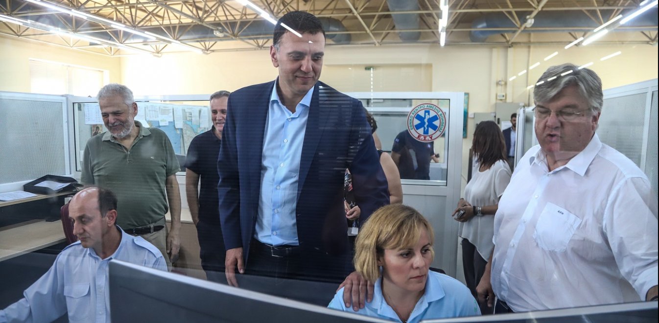 Στο ΕΚΑΒ ο Βασίλης Κικίλιας - Τι αλλαγές σχεδιάζει