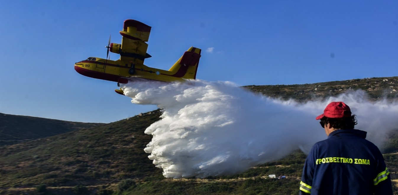 Κραυγή αγωνίας από πυροσβέστες: «Πιλοτάρουμε και κάνουμε τον σταυρό μας»