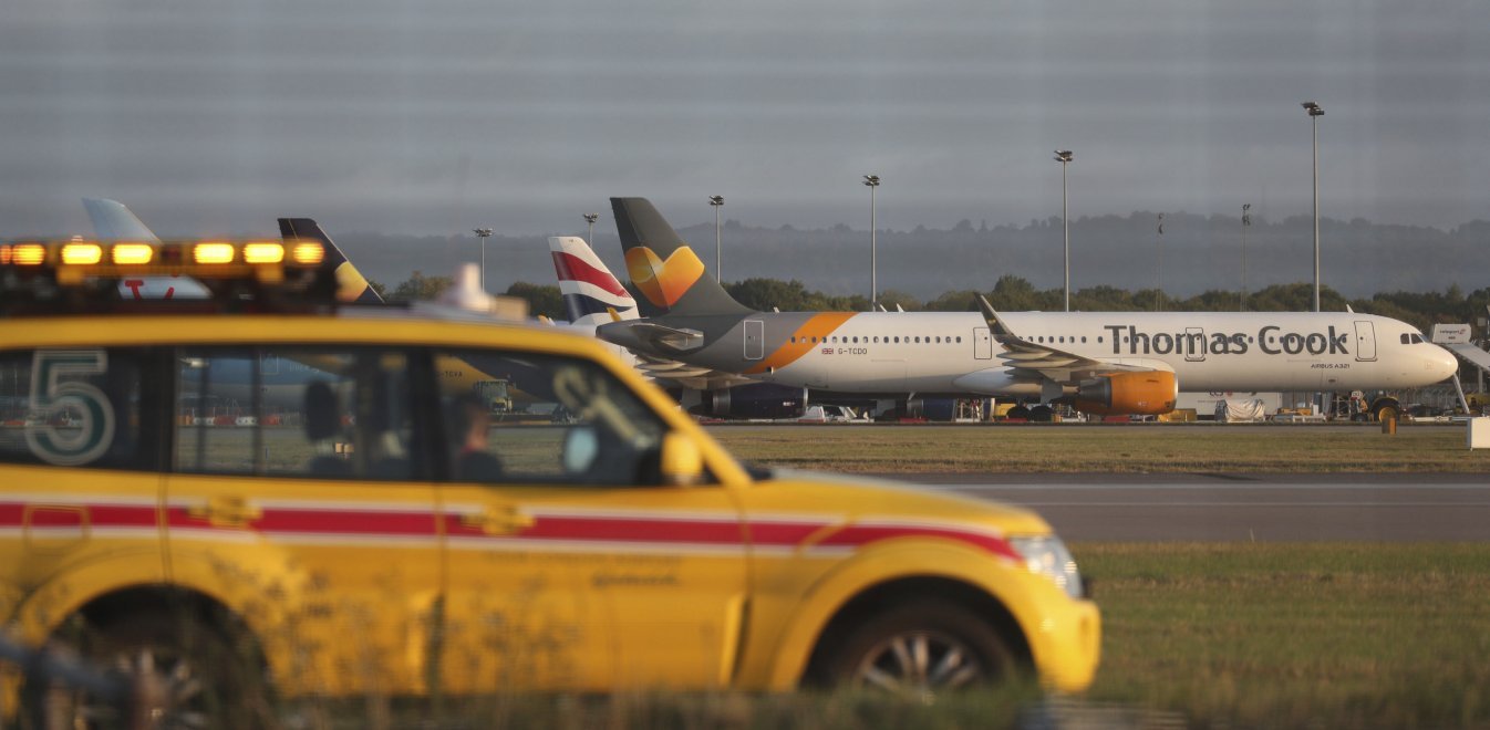 Χάρης Θεοχάρης για Thomas Cook: 50.000 οι Βρετανοί τουρίστες στην Ελλάδα