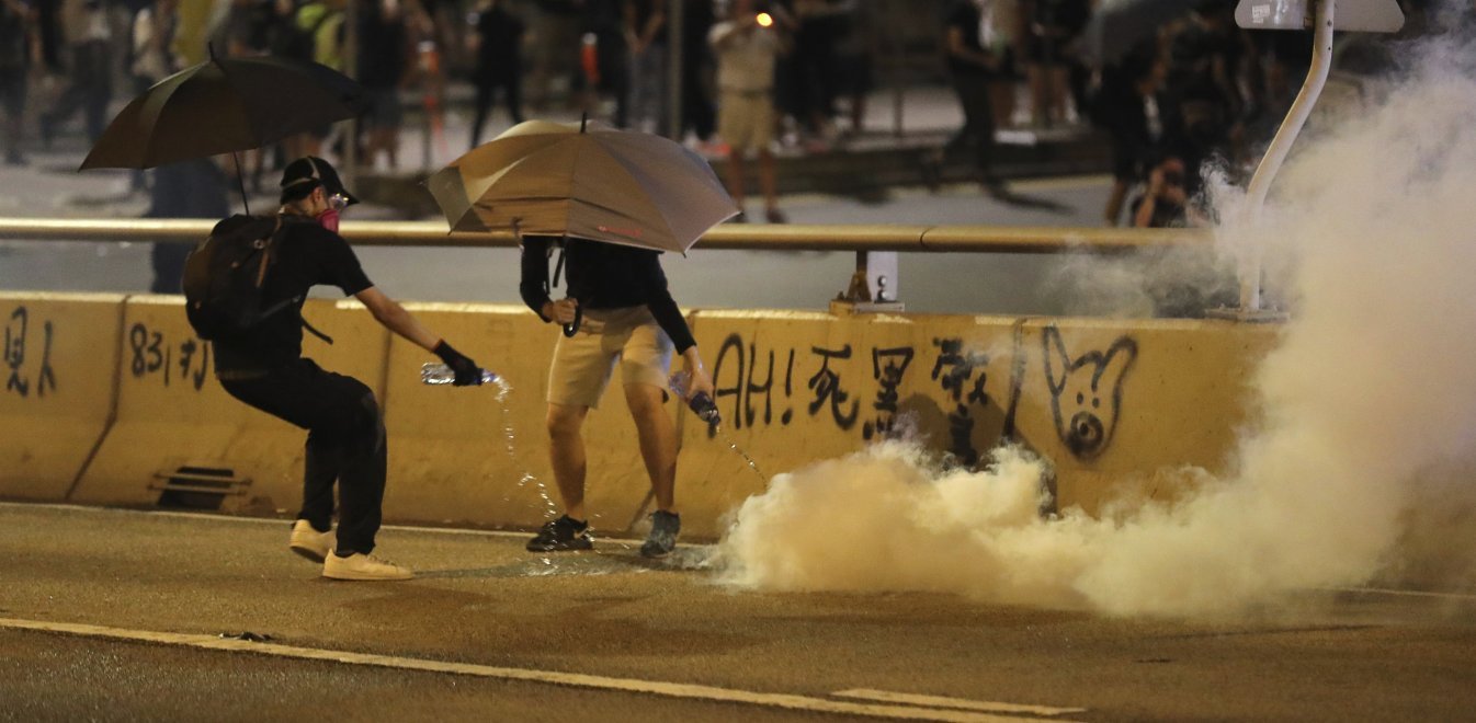 Χονγκ Κονγκ: Οι αρχές έκαναν χρήση χημικών εναντίον διαδηλωτών
