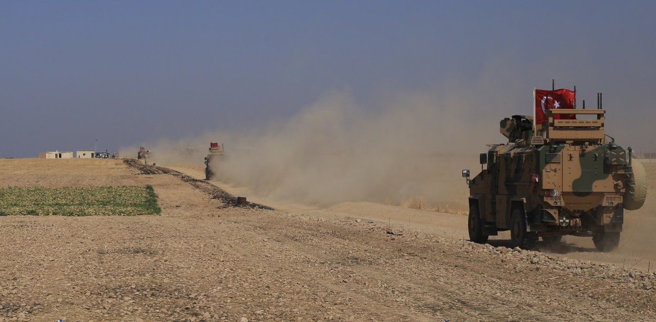 Τουρκικά τεθωρακισμένα στο Ιντλίμπ για τα… μάτια του κόσμου;