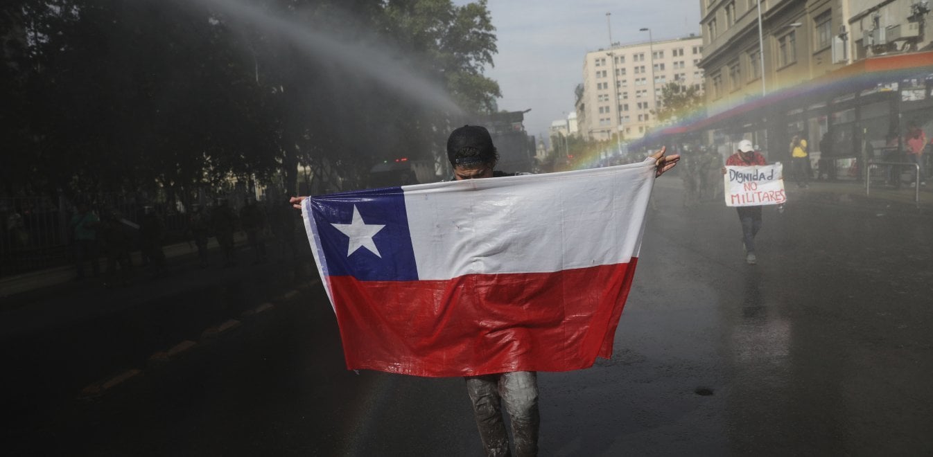 Στη Χιλή γράφεται Ιστορία: Ο λαός απαιτεί αλλαγή και συγκλονίζει (pics+vid)