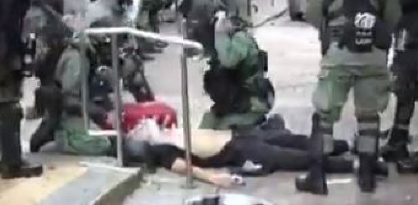 Χονγκ Κονγκ: Βίντεο ντοκουμέντο - Πυροβολούν στο «ψαχνό» διαδηλωτές