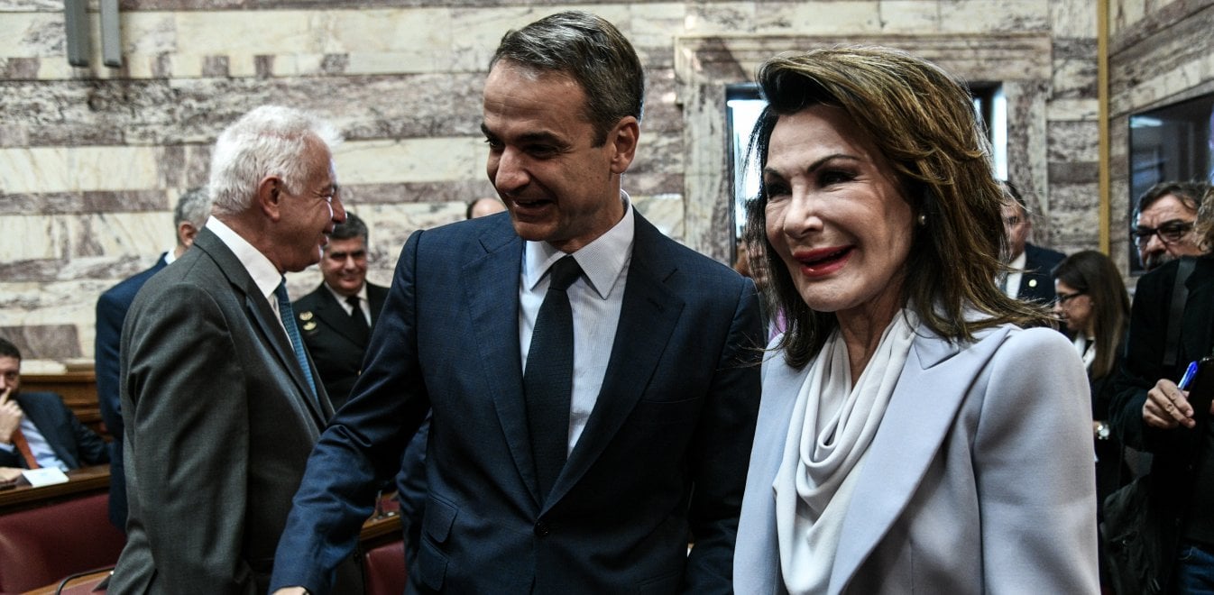 Η Γιάννα Αγγελοπούλου έκλεψε την παράσταση στη Βουλή για το «Ελλάδα 2021» |  Έθνος