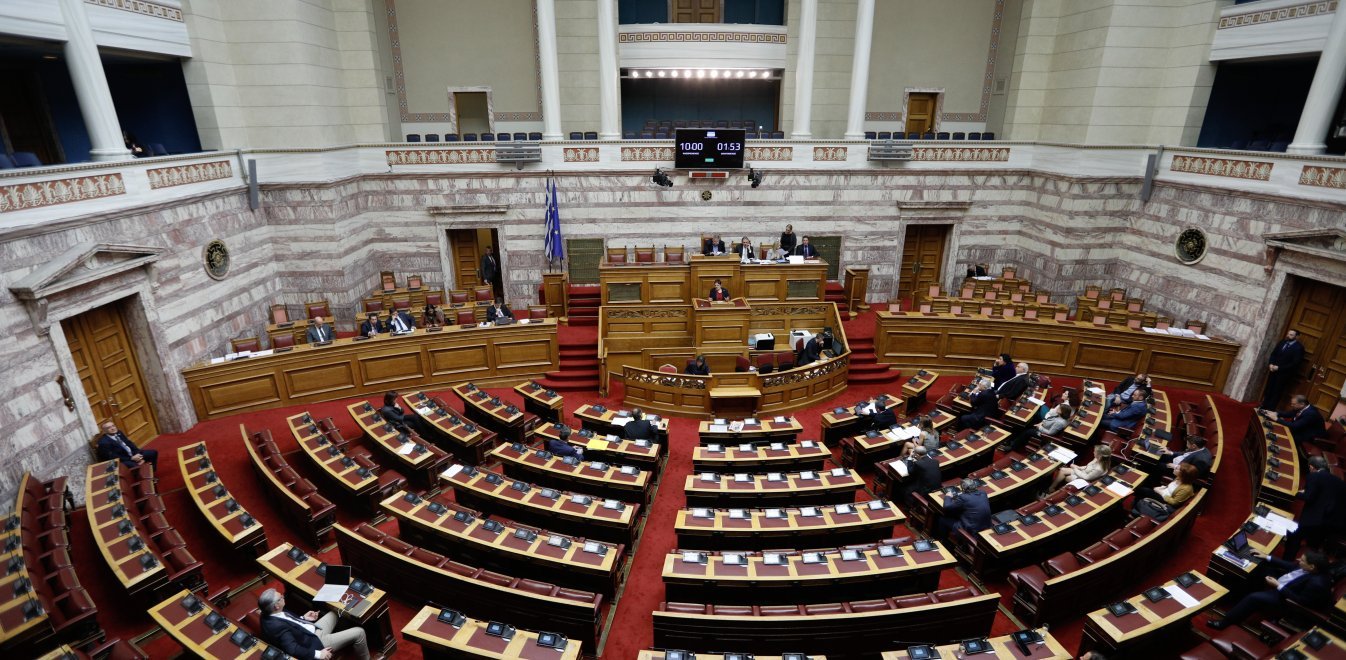 Eλλάδα 2020-2030: Πολιτικοί από την  Αλβανία, στη Βουλή youtubers και TikTokers