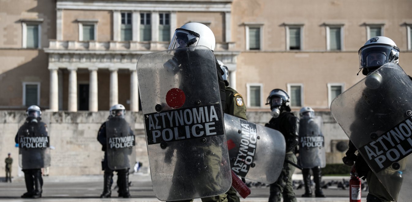 Σάλος για τις κάμερες στις στολές των ΜΑΤ: Εγείρεται θέμα για προσωπικά δεδομένα