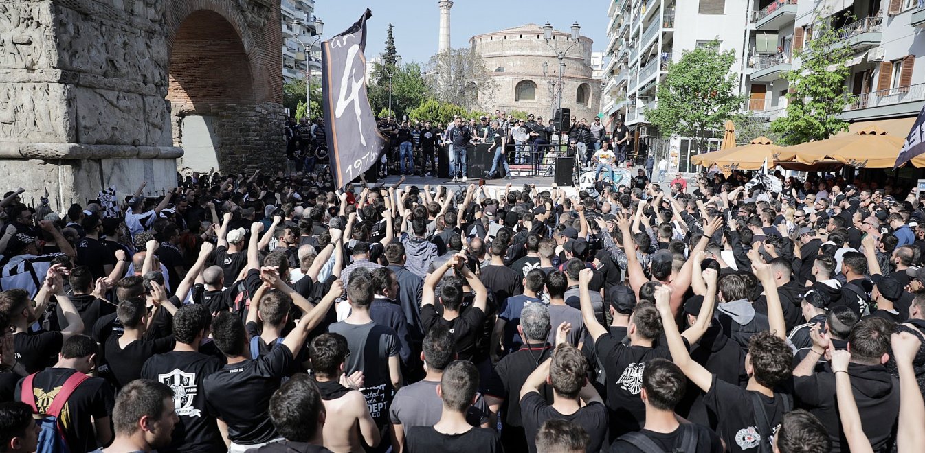 Κάλεσμα του ΠΑΟΚ σε συλλαλητήριο για την «κακοστημένη φάρσα»