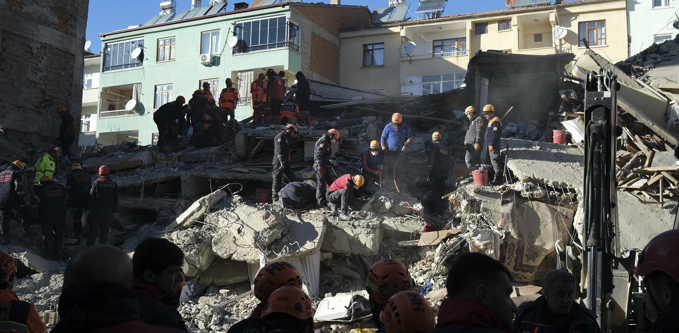 Σεισμός στην Τουρκία: Στους 29 οι νεκροί - Φόβοι ειδικών για μεγαλύτερο σεισμό