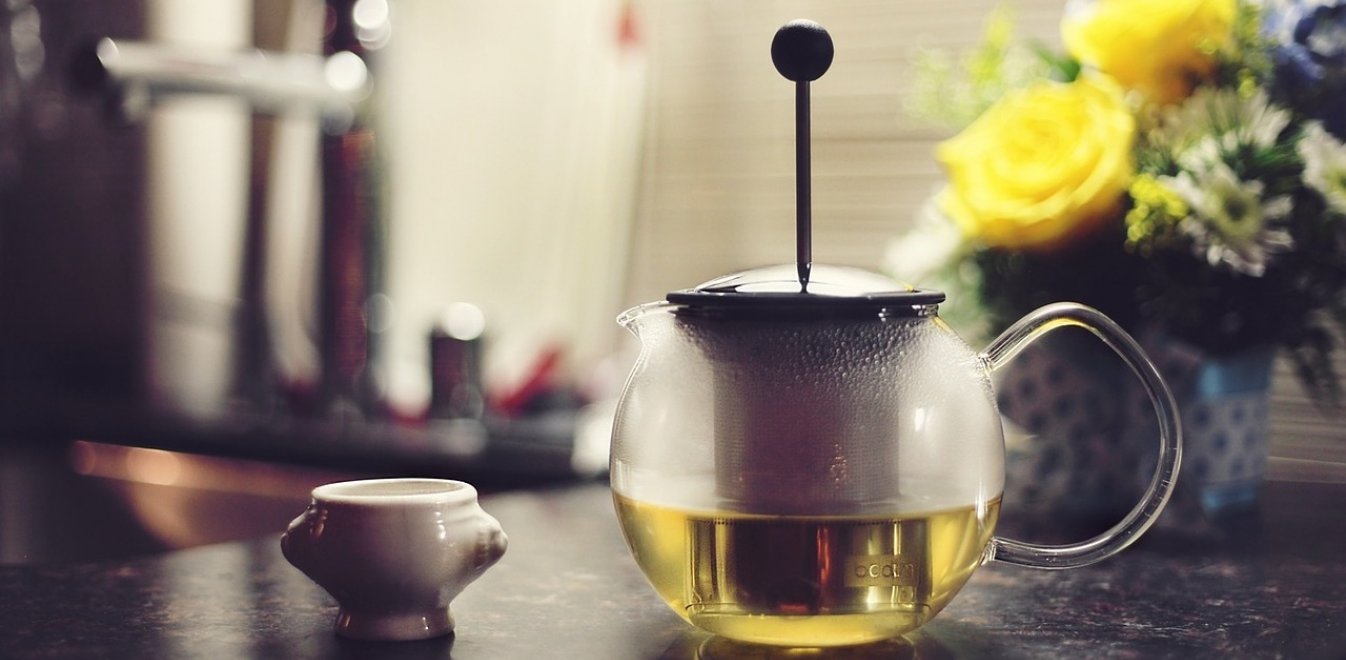 Έρευνα: Πίνετε συχνότερα πράσινο τσάι για να ζήσετε πιο πολύ και να αρρωσταίνετε λίγο