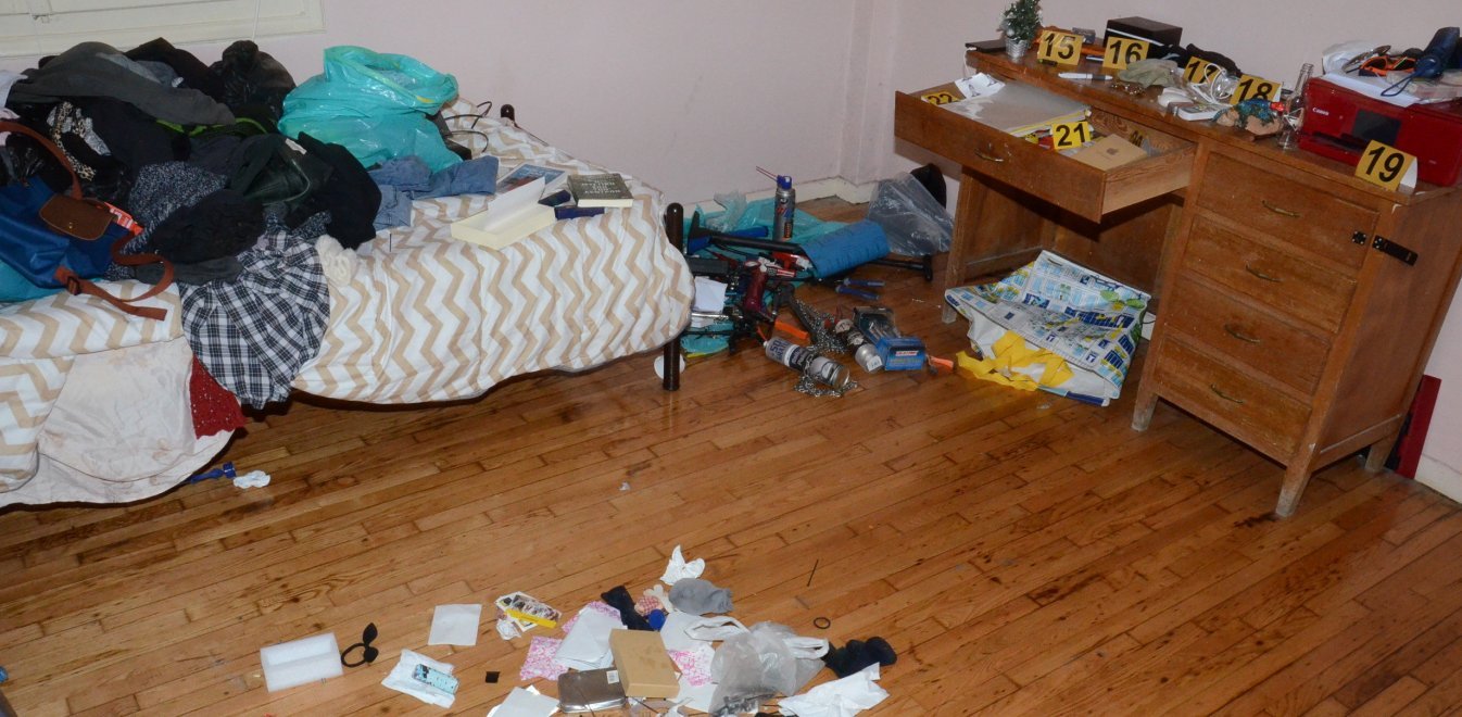 Αποτέλεσμα εικόνας για Τοξοβόλος του Συντάγματος: Τα ευρήματα της αντιτρομοκρατικής από τη γιάφκα