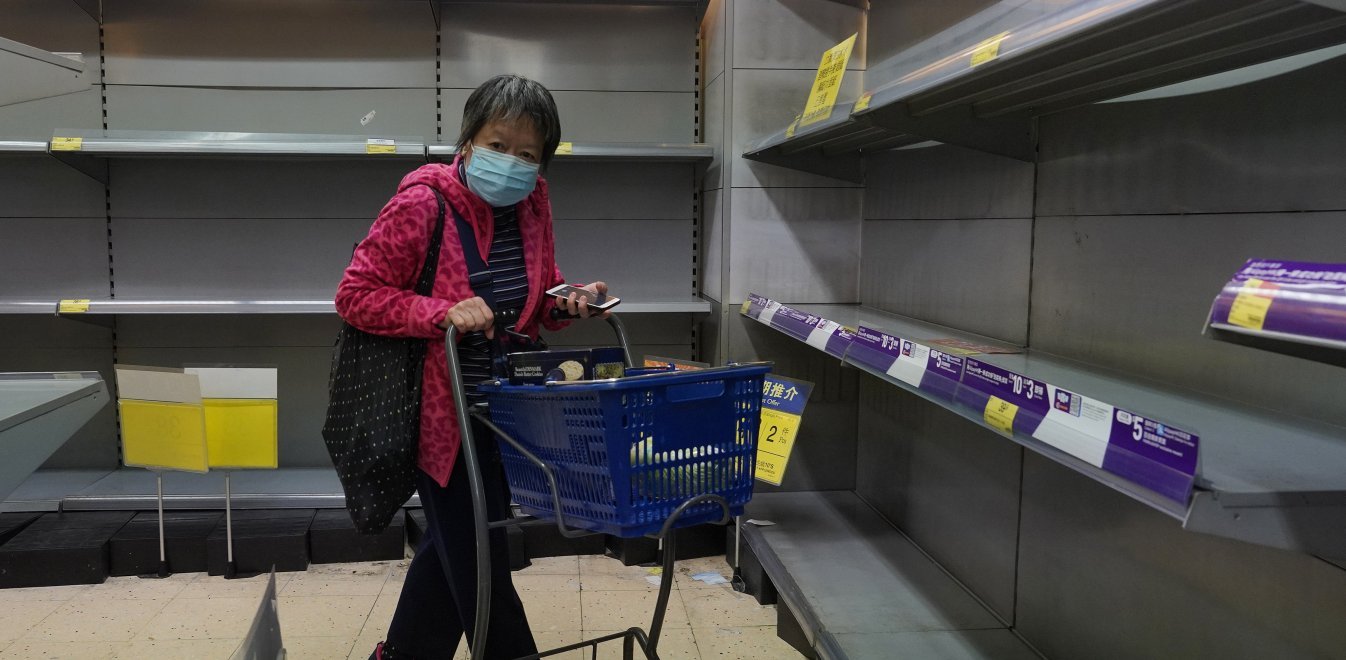Κοροναϊός: Χαμός στο Χονγκ Κονγκ - Εξαφανίστηκαν μέχρι και τα χαρτιά υγείας 