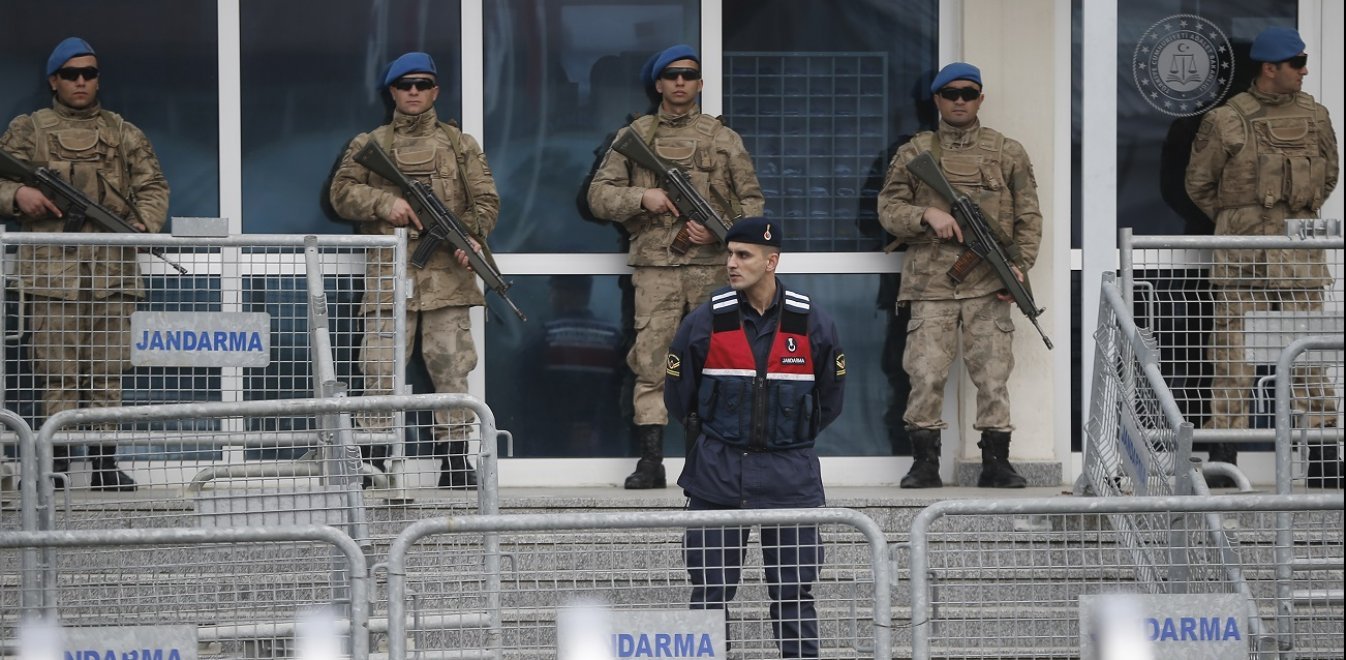 Αντιμέτωπη με «τη μεγαλύτερη δικαστική κρίση στα χρονικά» η Τουρκία... λόγω Ερντογάν