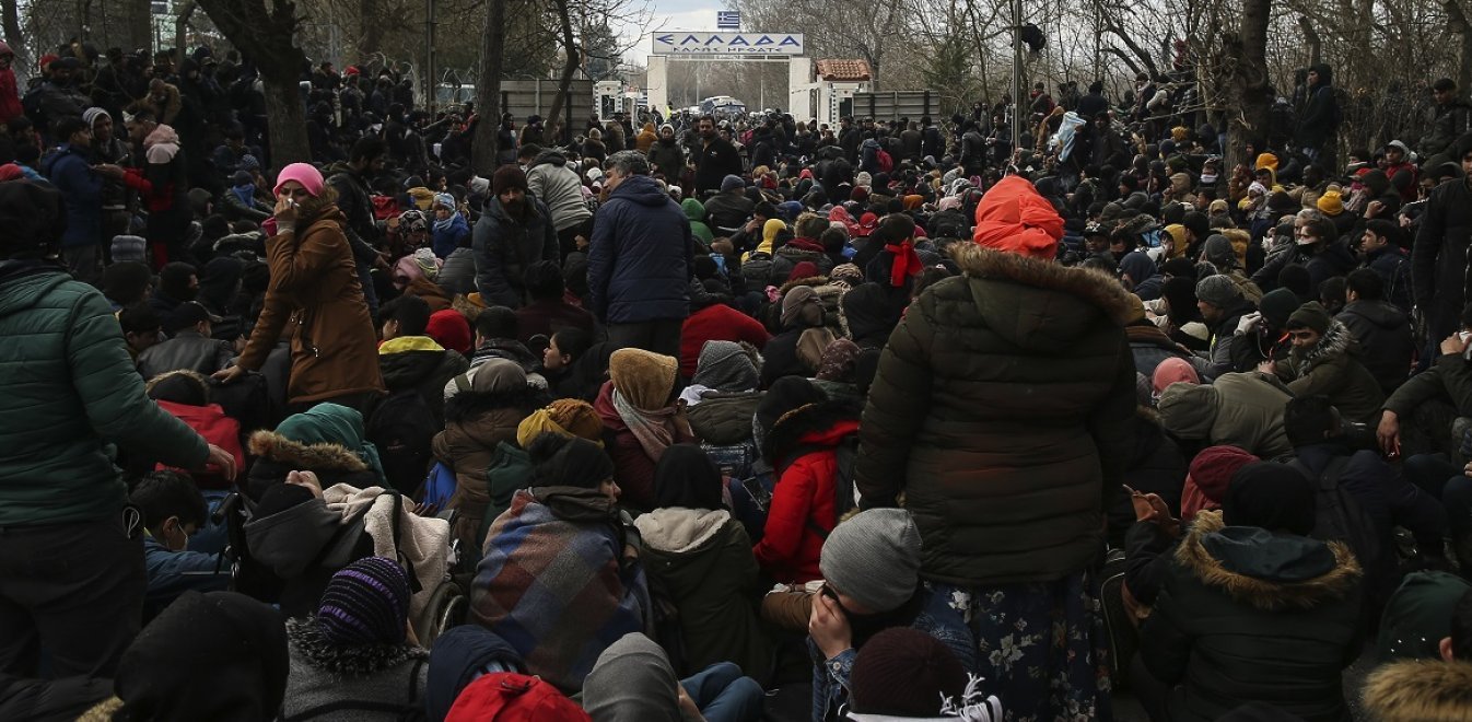 Με συνοδεία η μεταφορά προσφύγων στον Eβρο - Αυξάνονται κατά χιλιάδες