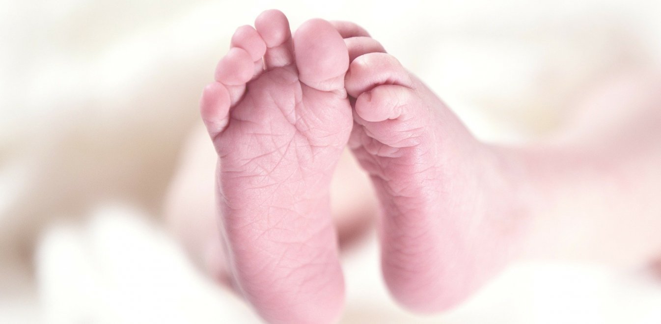 Κοροναϊός: Νεογέννητο βρέφος 30 ωρών ο νεαρότερος επιβεβαιωμένος ασθενής