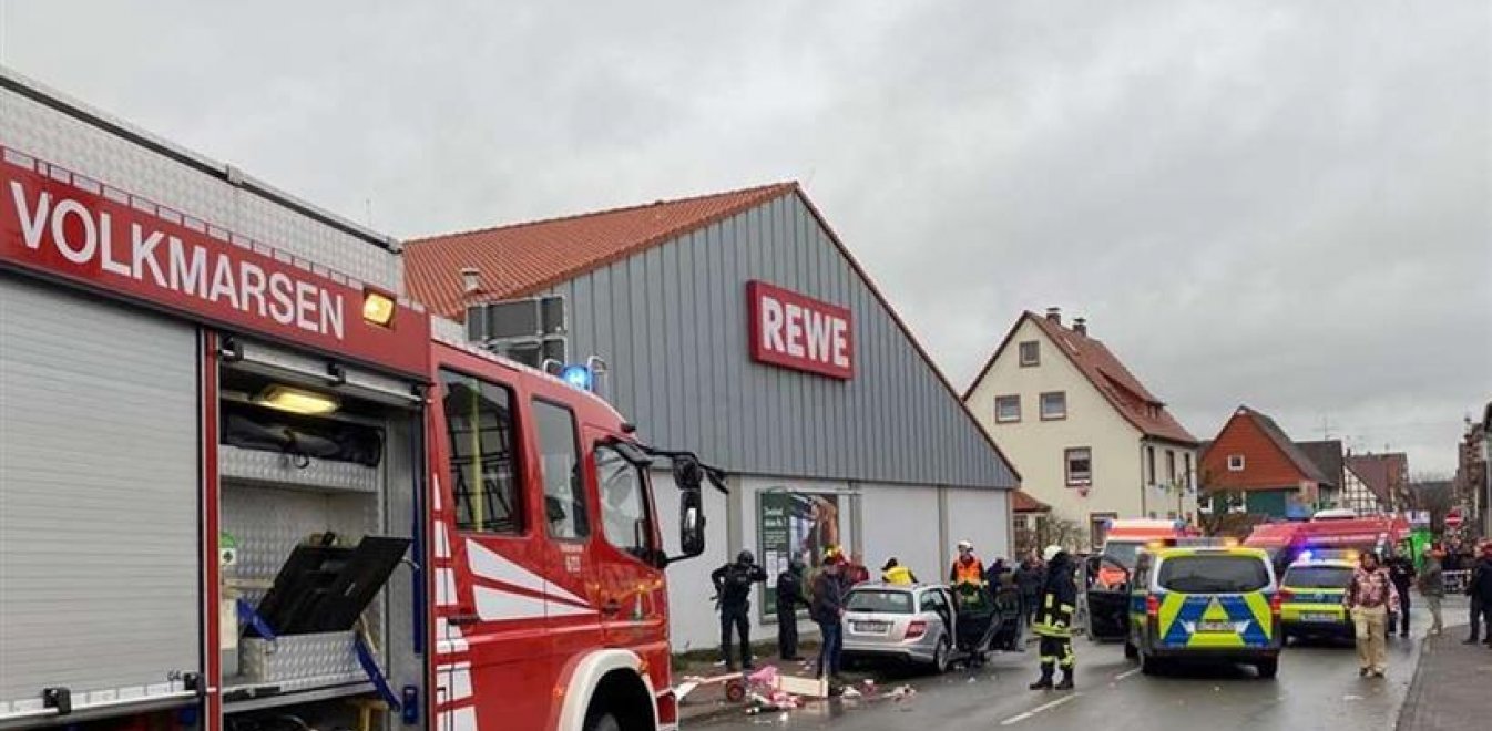 Γερμανία: Αυτοκίνητο έπεσε σε πεζούς στο Φολκμάρσεν