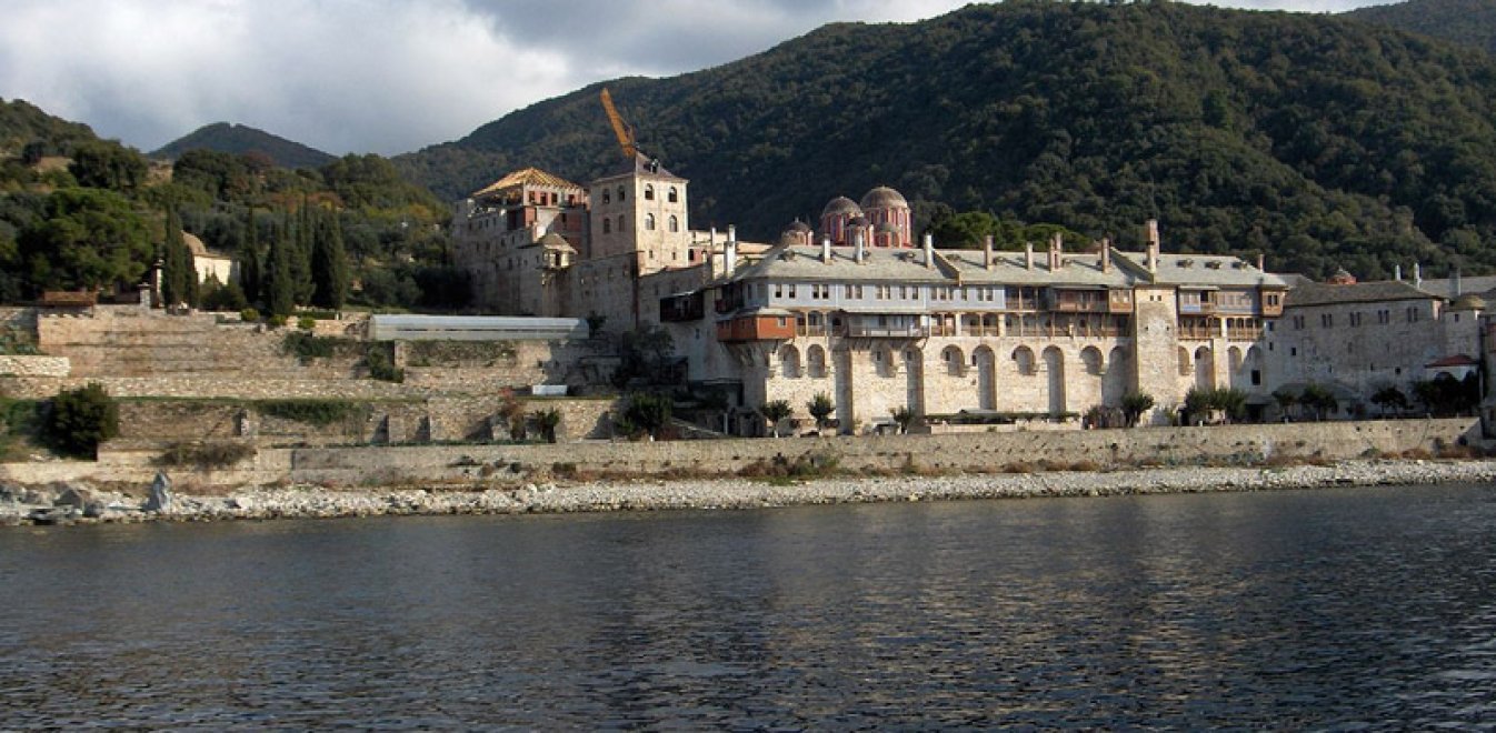 Σε Σκωτία και Αγγλία ήταν για δέκα μέρες ο μοναχός του Αγίου Όρους που προσβλήθηκε από κορονοϊό