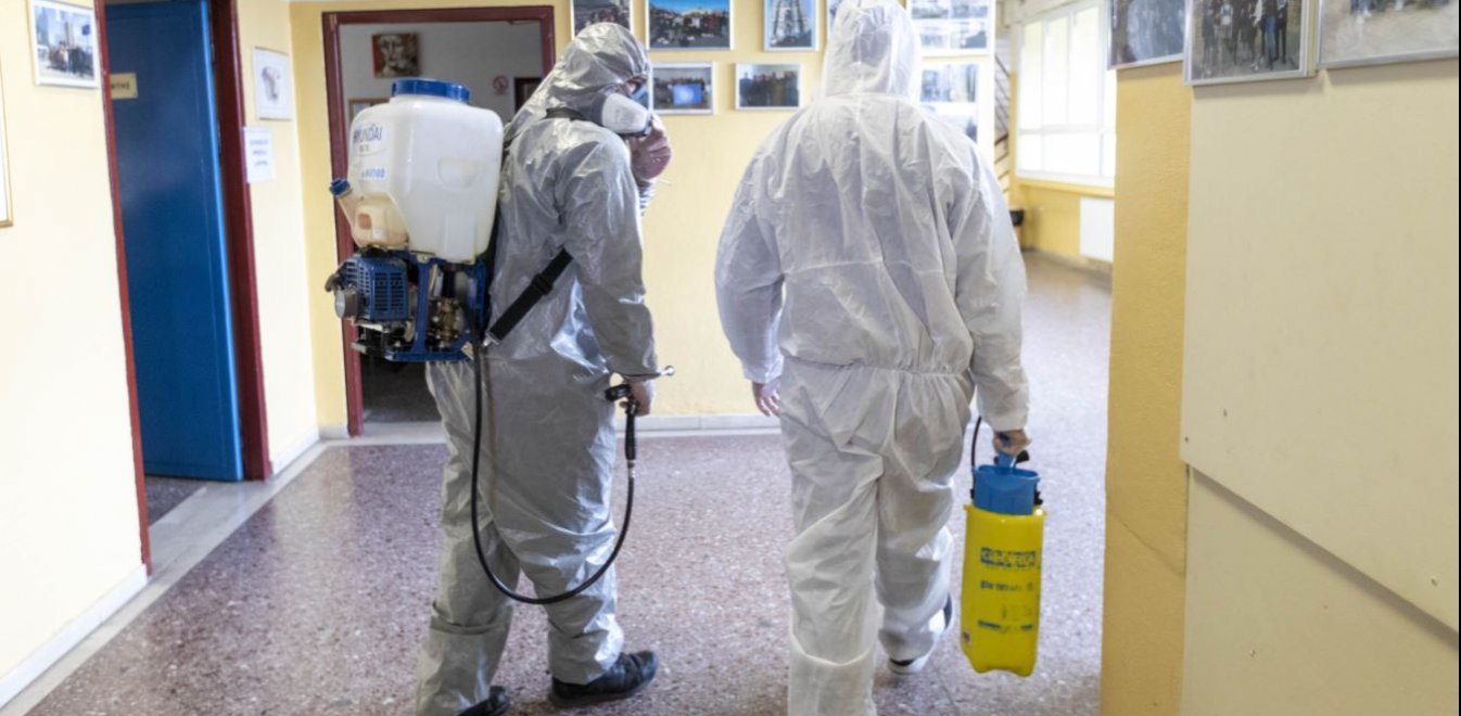 Μαγιορκίνης για άνοιγμα σχολείων: «Ειχε προταθεί η ανοσία της αγέλης στα παιδιά»