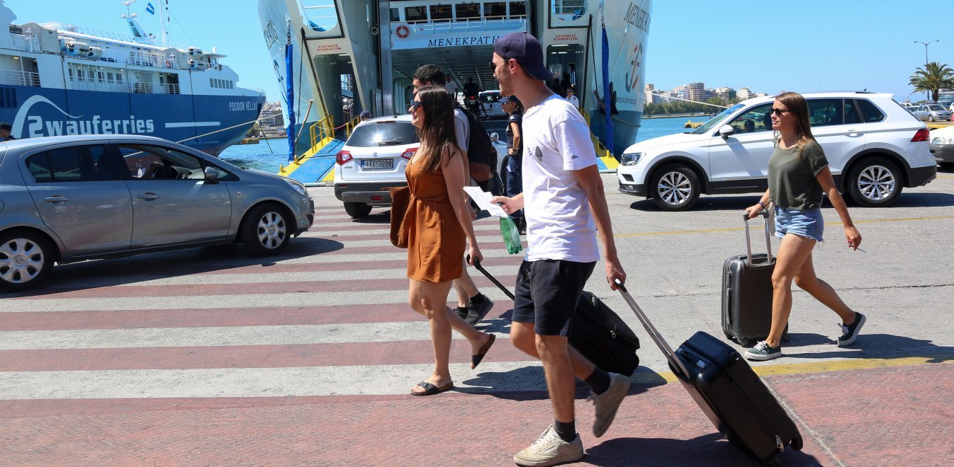 Στα νησιά από 25 Μαΐου - Ανοίγουν το Σάββατο οι οργανωμένες παραλίες