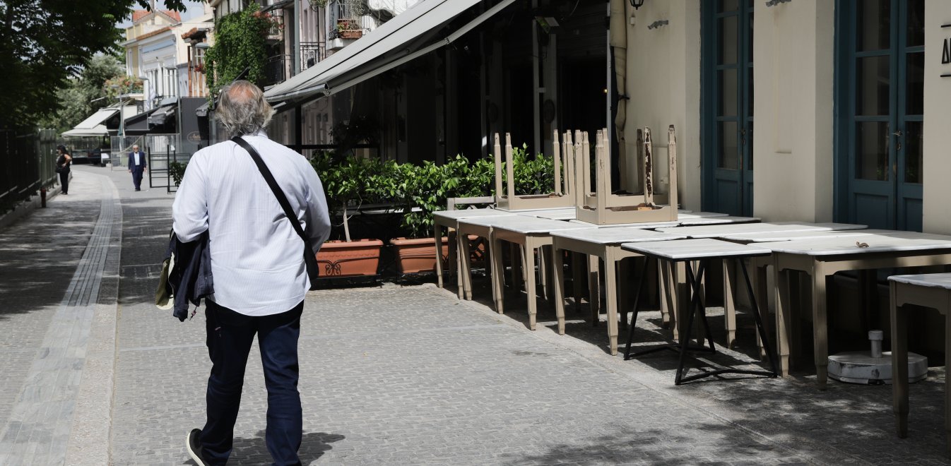 Ταχύτερο άνοιγμα εστίασης - εποχικών ξενοδοχείων μελετά η κυβέρνηση