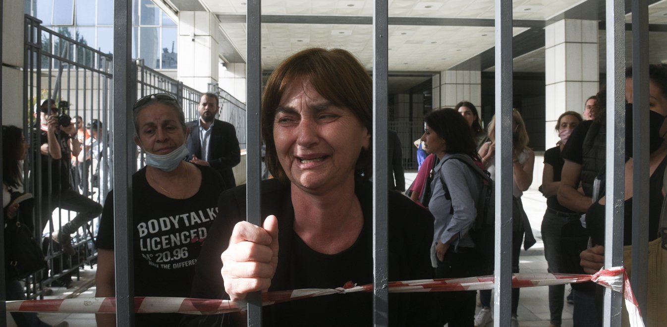 Μάνα Τοπαλούδη: Ντρέπομαι που γεννήθηκα Ελληνίδα - Δεν με ικανοποιεί η απόφαση