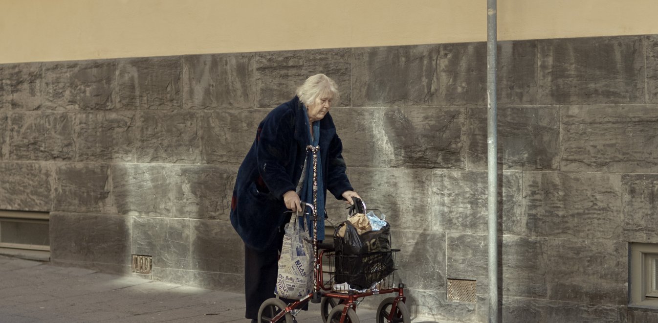 Το πείραμα απέτυχε στη Σουηδία: Άνθρωποι πεθαίνουν αβοήθητοι στα γηροκομεία