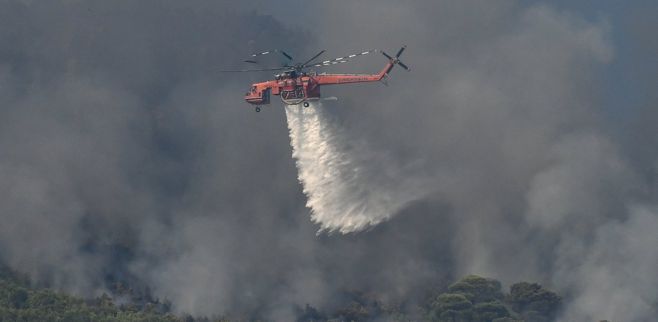 Συναγερμός στο Αγιον Όρος: Εκτός ελέγχου η φωτιά - Μεγάλη κινητοποίηση της Πυροσβεστικής