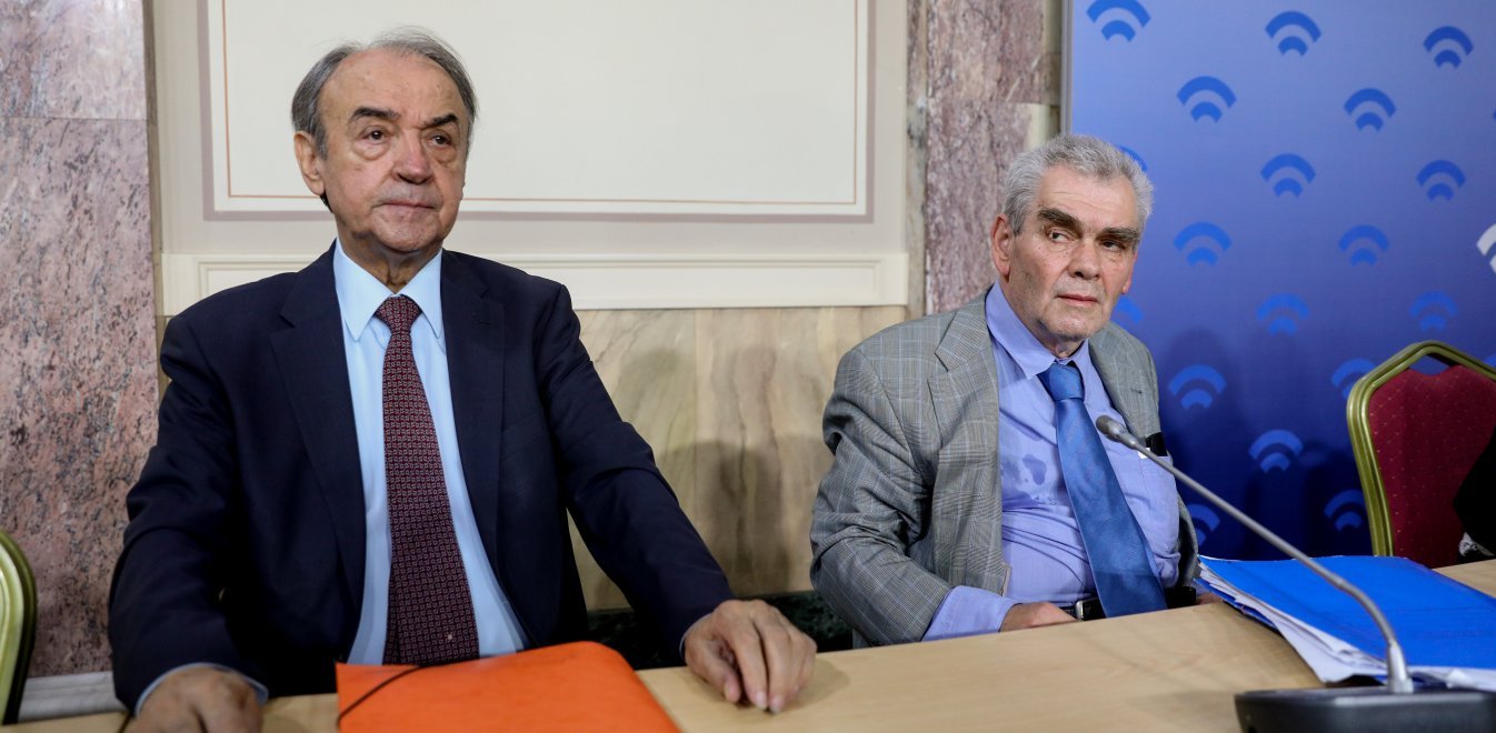 «Βόμβα» Παπαγγελόπουλου για δεύτερη κασέτα, διαγραφή Παππά ζητά η κυβέρνηση