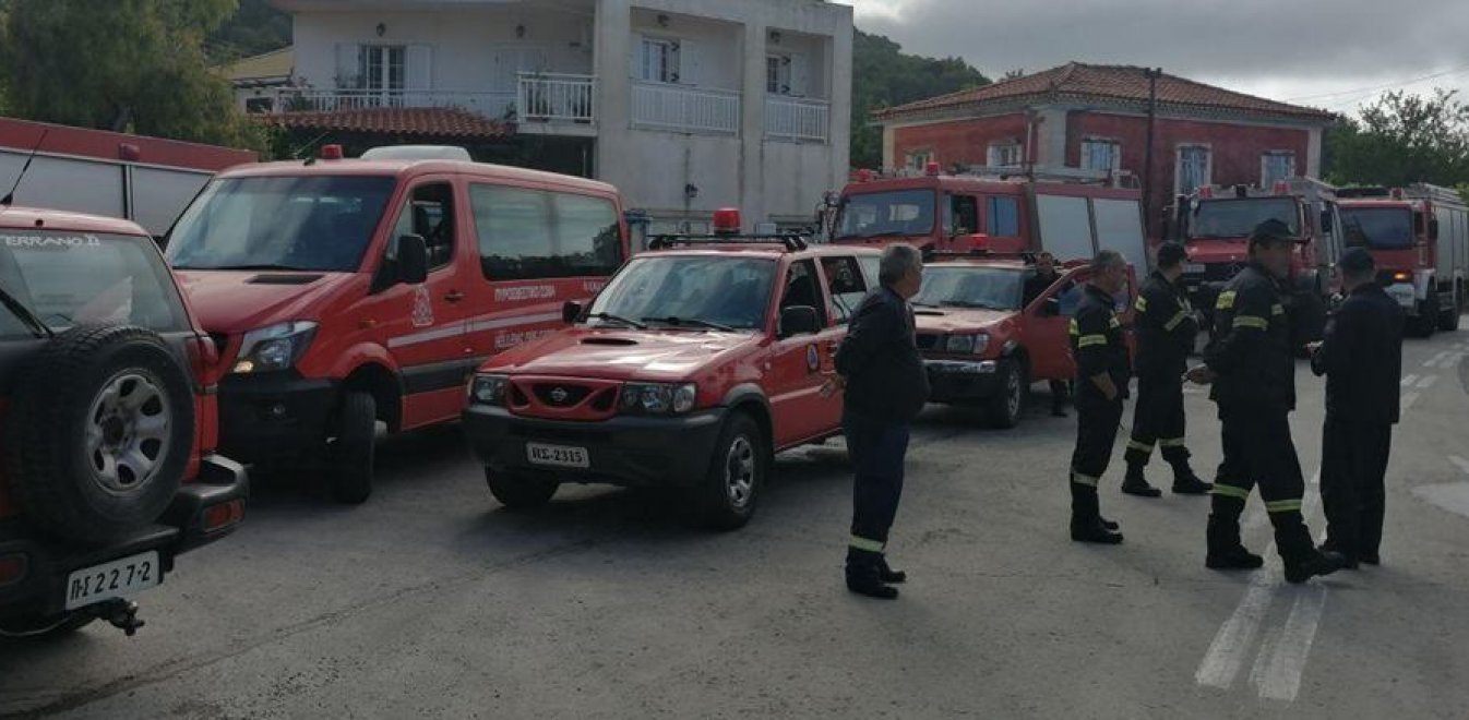 Ζάκυνθος: Σε επιφυλακή η Πυροσβεστική, καλύτερη η εικόνα στο μέτωπο