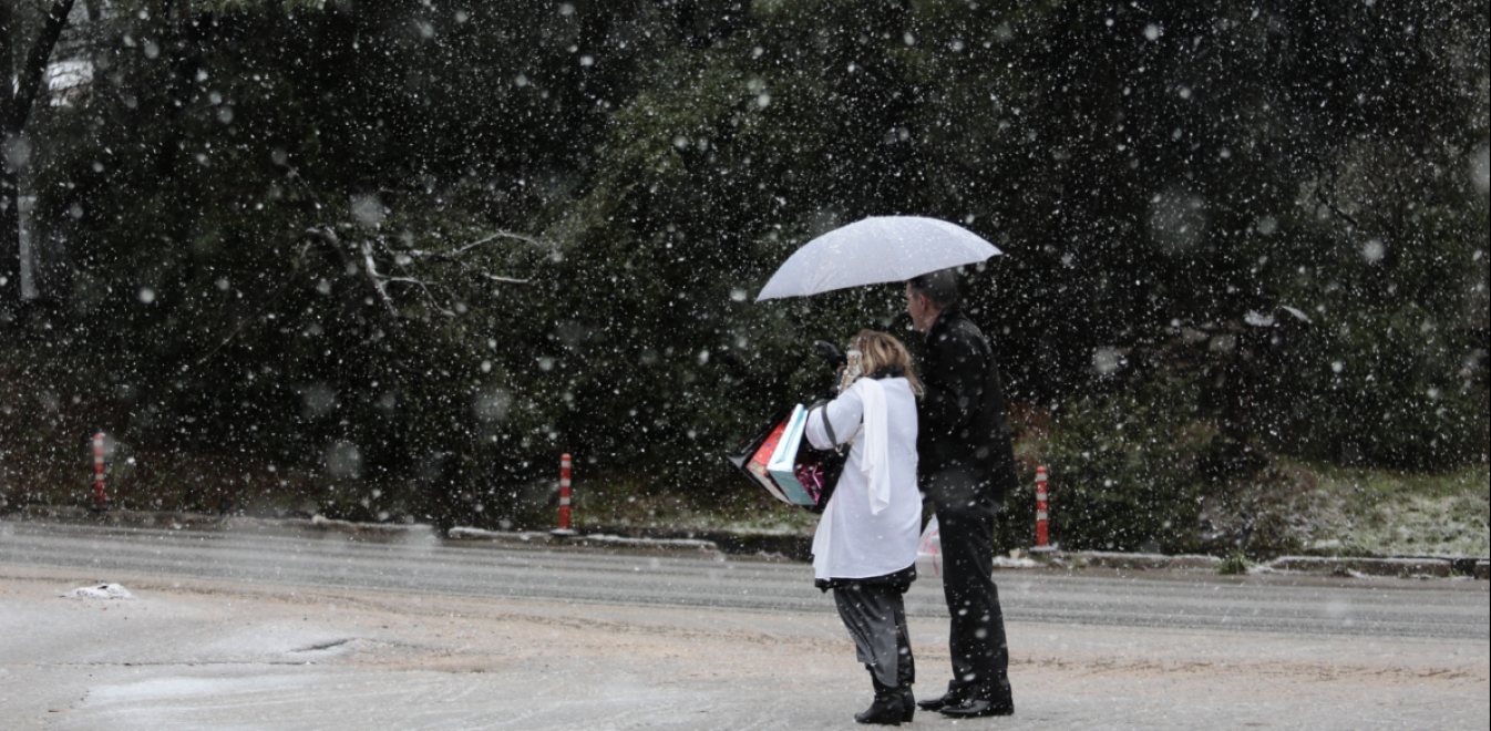 Καιρός: Βροχές, καταιγίδες και ισχυρές χιονοπτώσεις - Άρχισε ο «Λέανδρος» |  Έθνος
