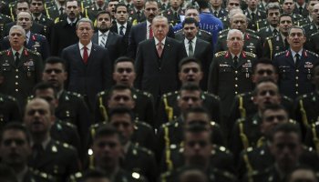 Χουλούσι Ακάρ