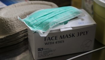 Χειρουργικές μάσκες