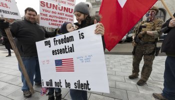 Διαδηλώσεις ενάντια στο lockdown στις ΗΠΑ