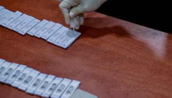 ουρές για rapid test στο σύνταγμα