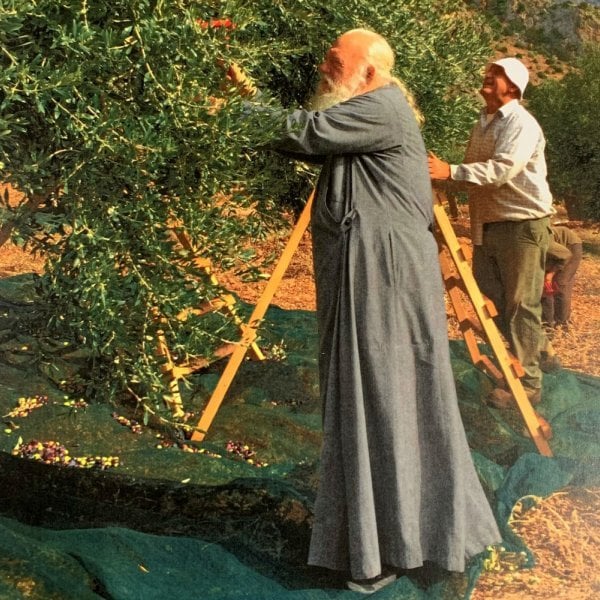 Ιερώνυμος: Το καλοκαιρινό ησυχαστήριο του Αρχιεπισκόπου στη Βοιωτία